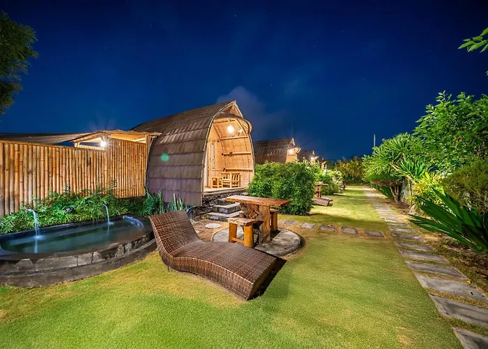 Tegal Bamboo Cottages & Private Hot Spring